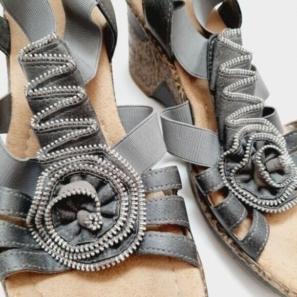 RIEKER Roberta Women's Wedge Sandal Gray Zipper Rosette Sz Eur 37 US 6 - Picture 8 of 13